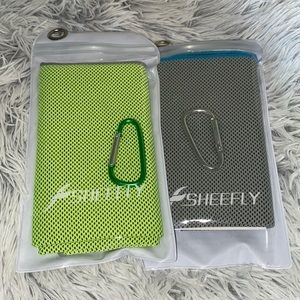 NEW COOLING TOWELS with waterproof carrying pouch and D-shape clip- 2 pa…